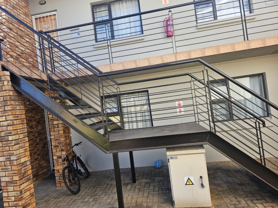 1 Bedroom Property for Sale in Rhodesdene Northern Cape